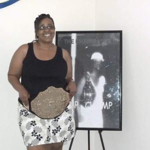 Meet your Posher, Lezlie